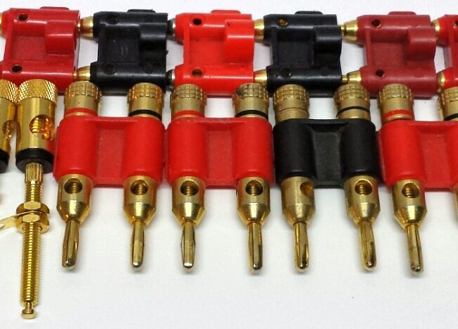 Lot of 15 banana connectors