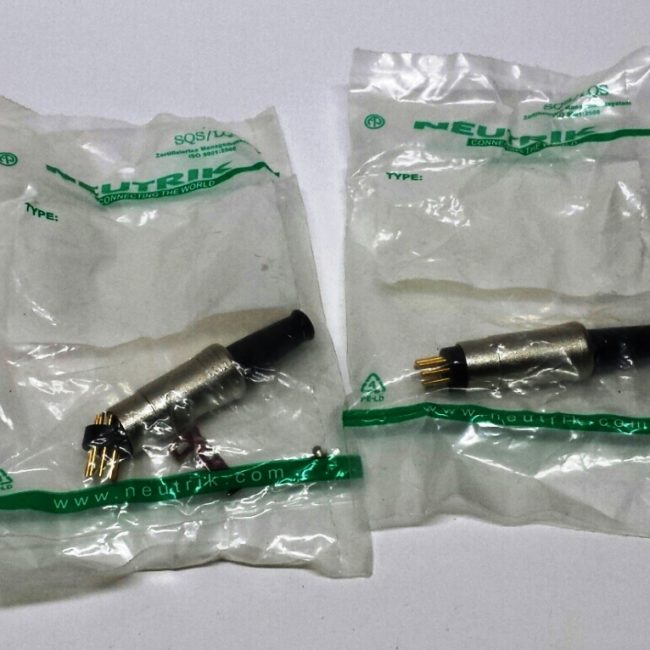 Lot of 2 Neutrik NYS322G 5 pole connector gold